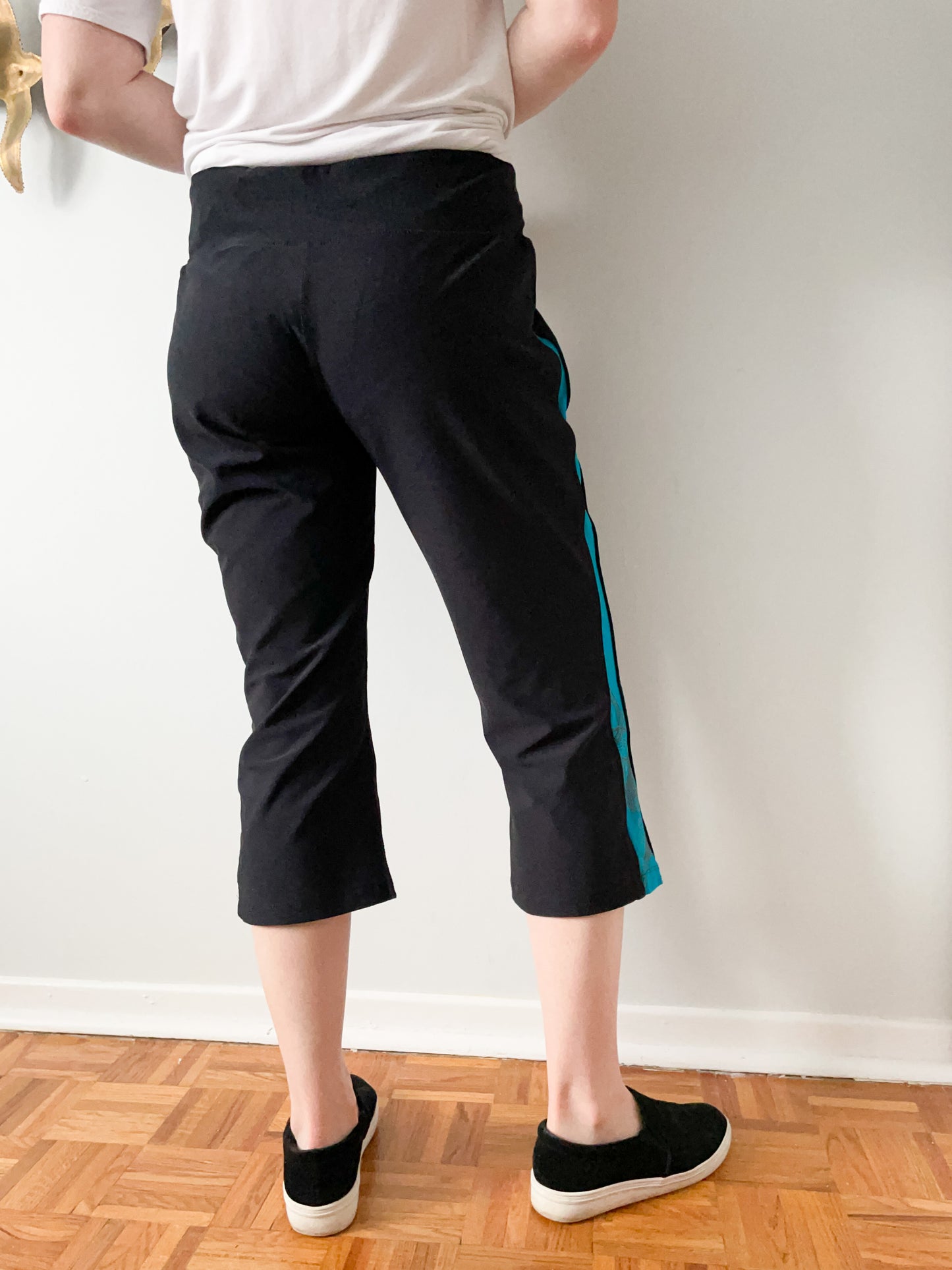 Fila Navy Blue Cropped Workout Pants - Large