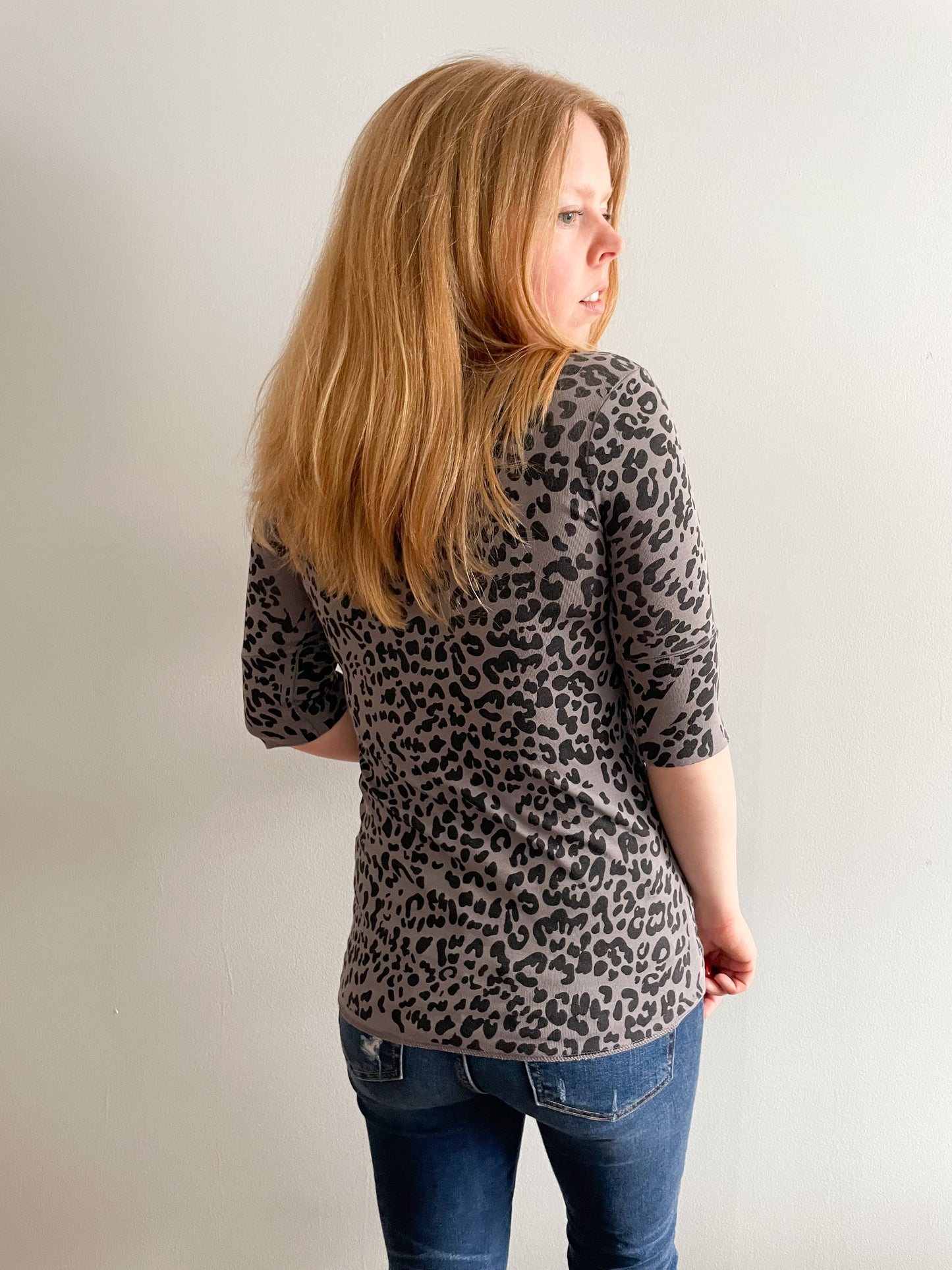 Michael Stars Grey Leopard Cotton Half Sleeve Top - XS/S