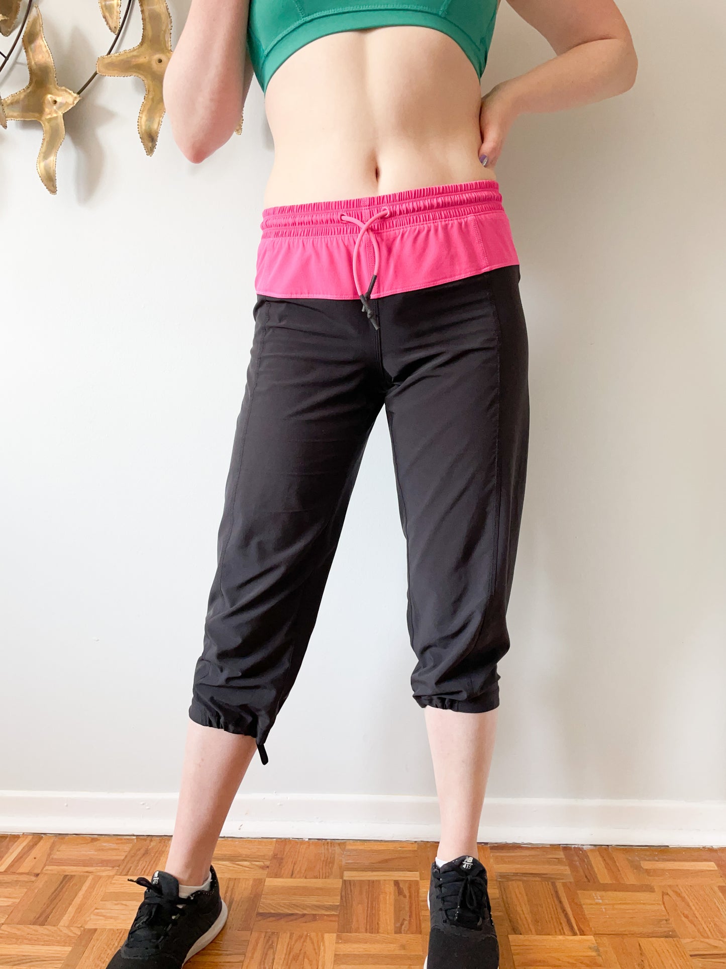 Lululemon Black Pink Dance Studio Crop 20.5" Pants - Size 2