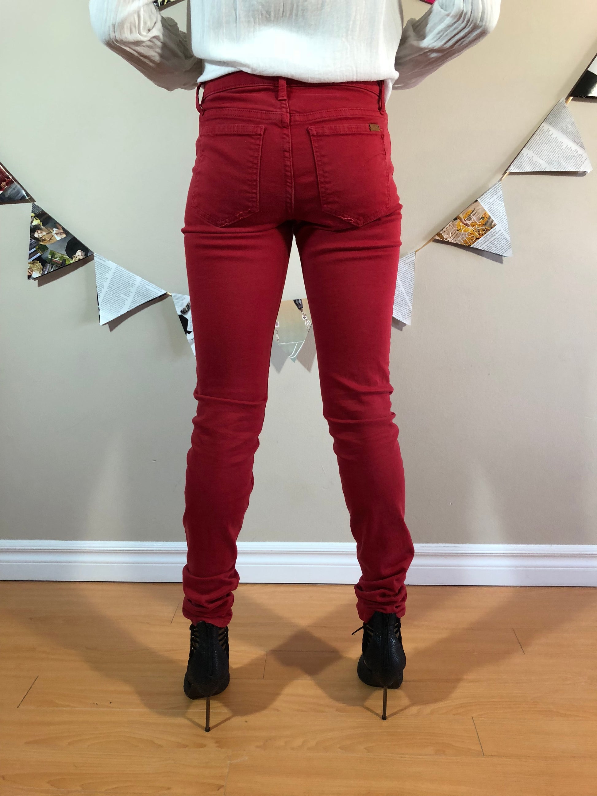 Joe's Jeans Red Mid Rise Skinny Ankle Pants - Le Prix Fashion & Consulting