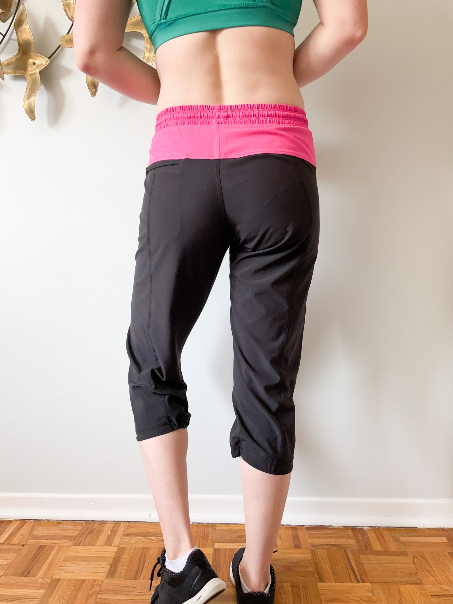 Lululemon Black Pink Dance Studio Crop 20.5" Pants - Size 2