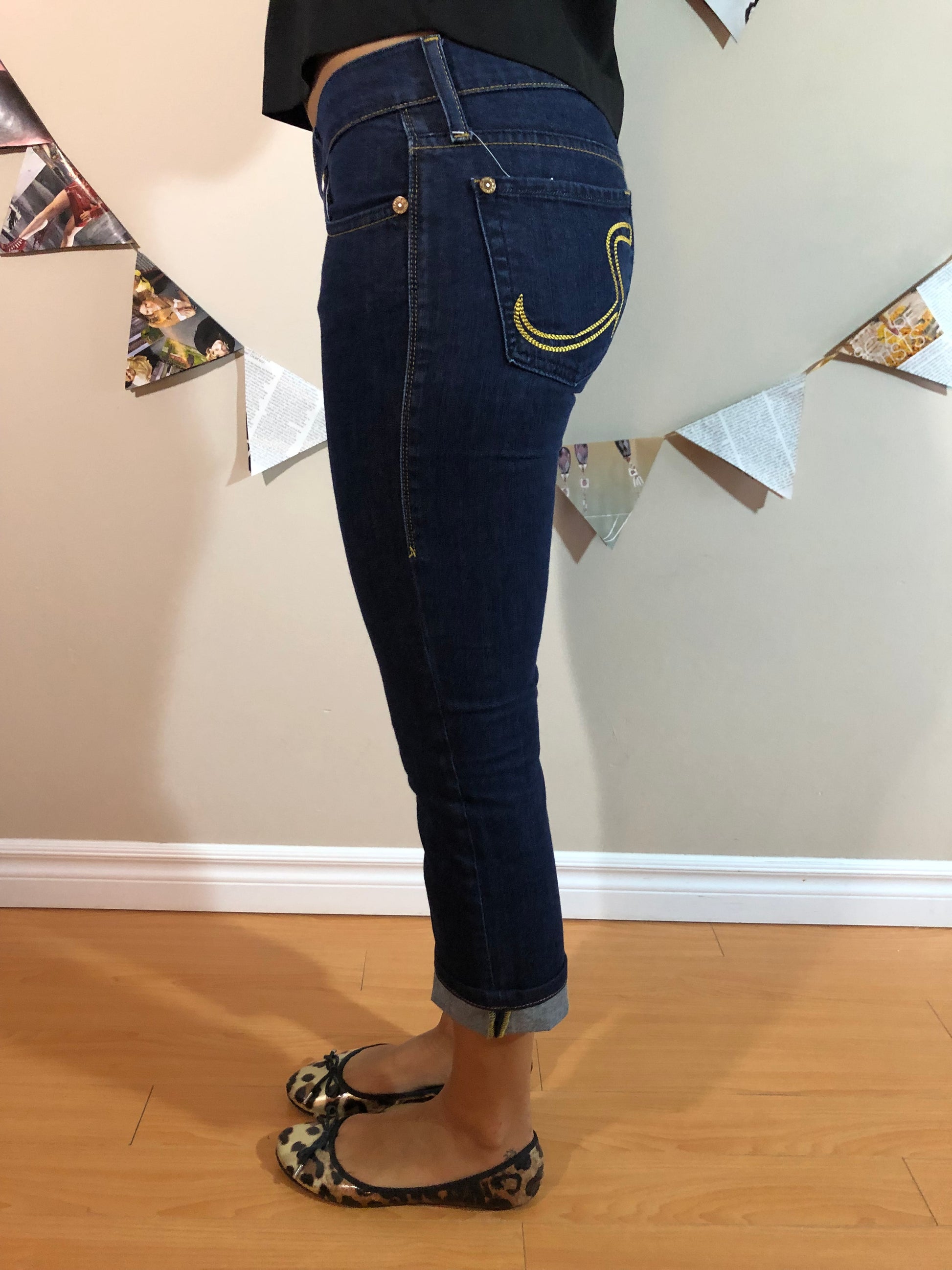 Rock & Republic Dark Blue Cropped Straight Leg Jeans - Le Prix Fashion & Consulting