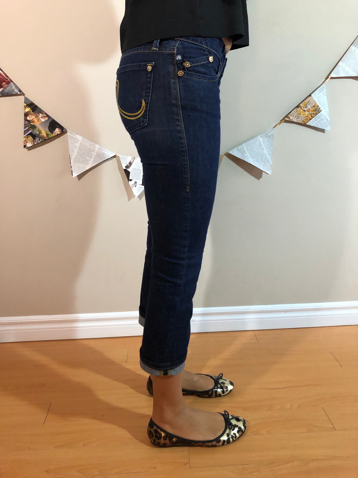 Rock & Republic Dark Blue Cropped Straight Leg Jeans - Le Prix Fashion & Consulting