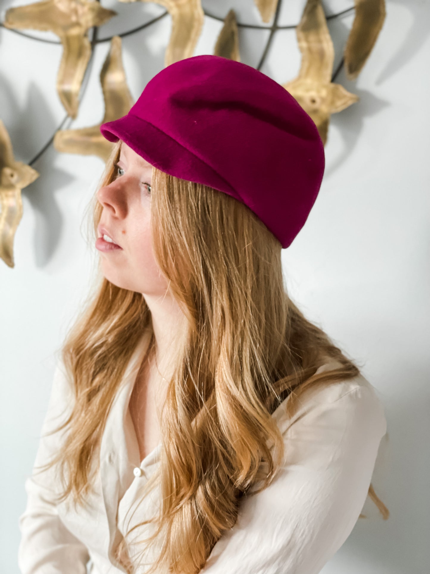 Vintage Simpsons Magenta Velour Twiggy Mod Hat - Small