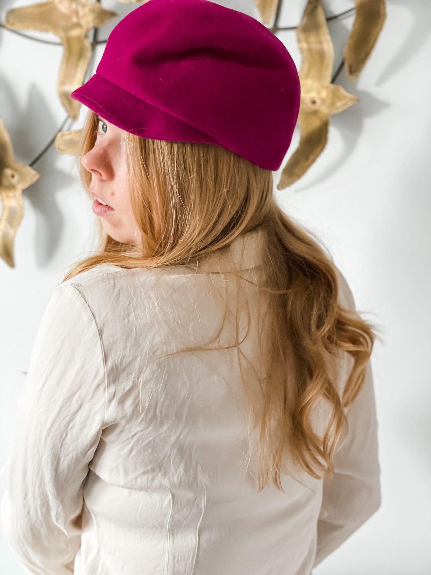 Vintage Simpsons Magenta Velour Twiggy Mod Hat - Small