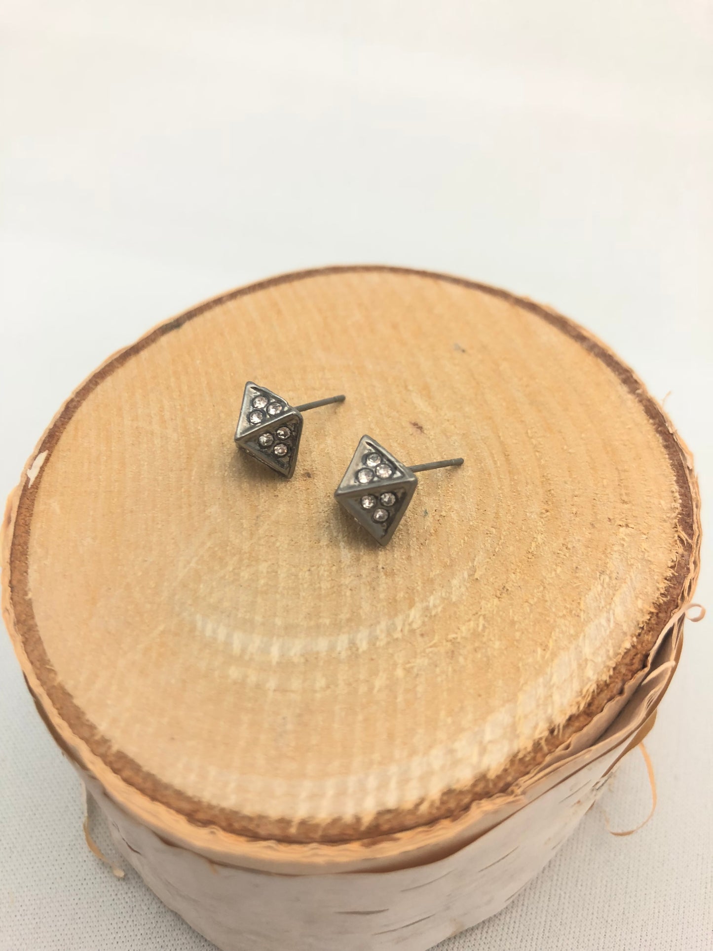 Pewter Silver Pyramids Studs - Le Prix Fashion & Consulting