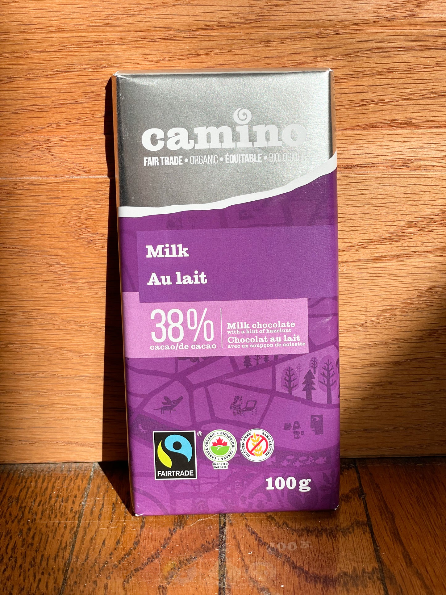Camino Organic & Fair Trade Milk Chocolate Hint of Hazelnut Bar