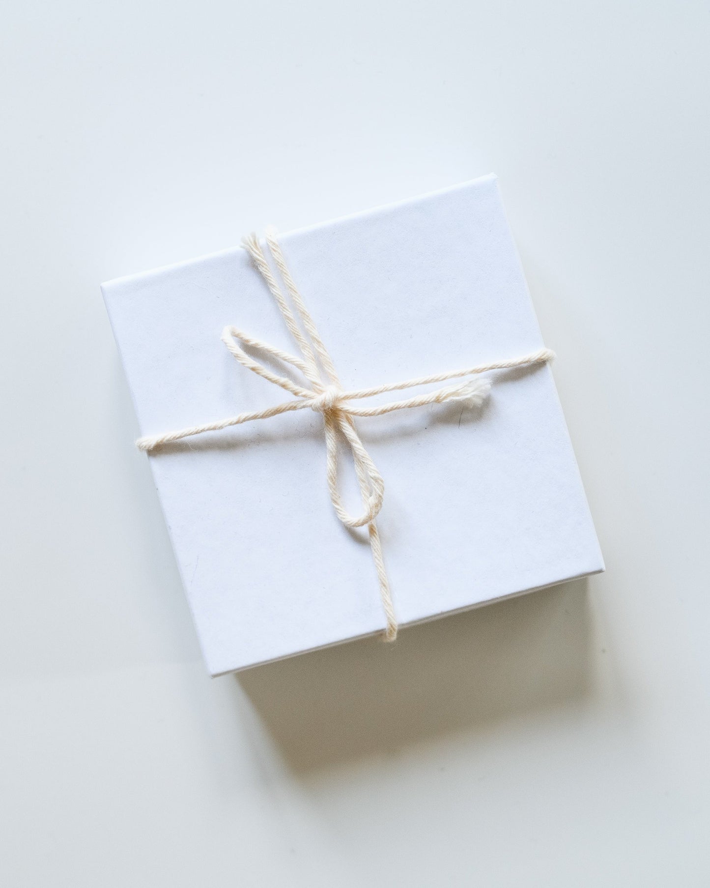 Recycled Paper White Jewelry Gift Boxes With Recycled Padding