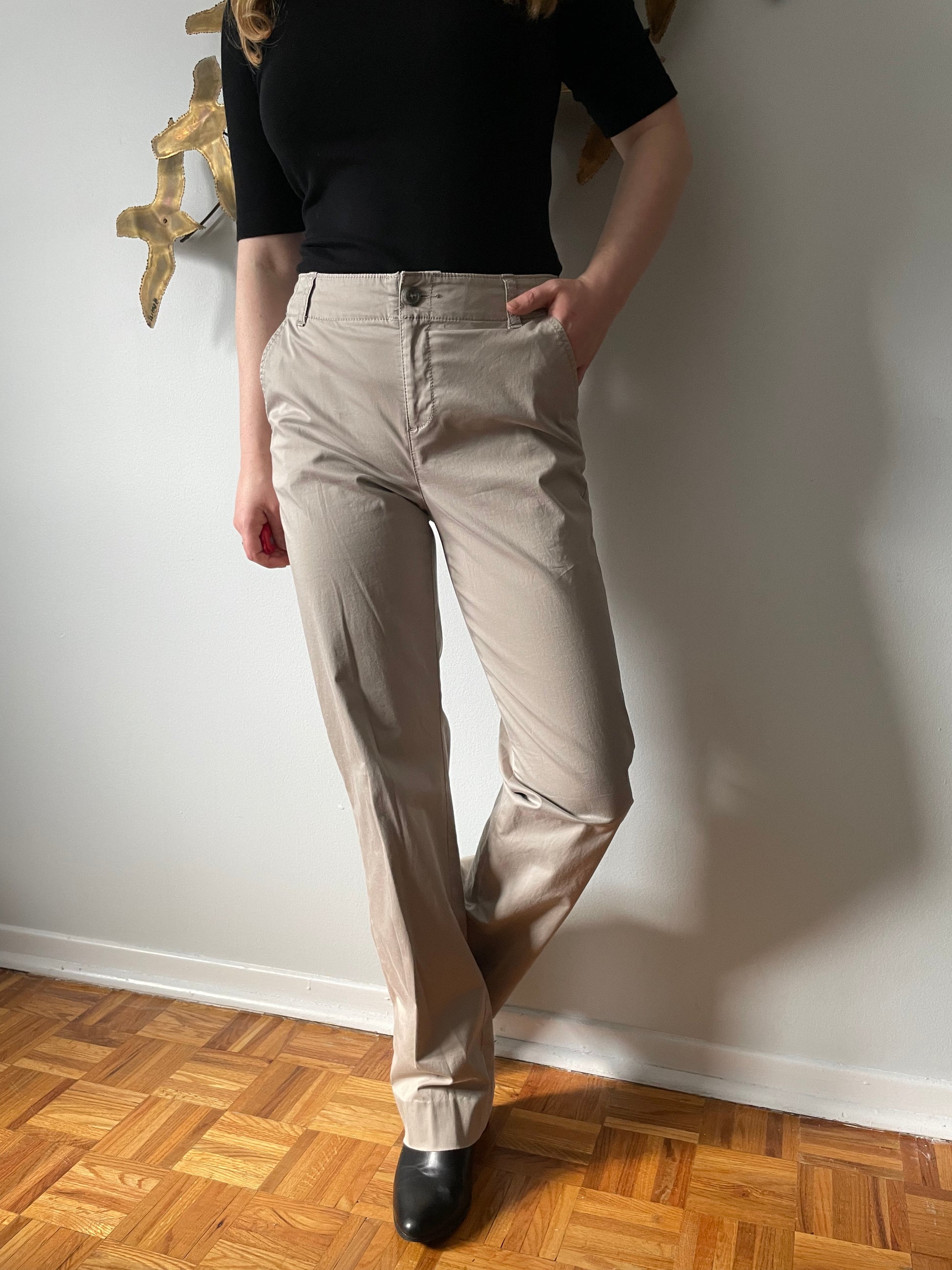 Banana Republic Martin Fit Beige Cotton Straight Leg Pants - Size 4 – Le  Prix Fashion & Consulting