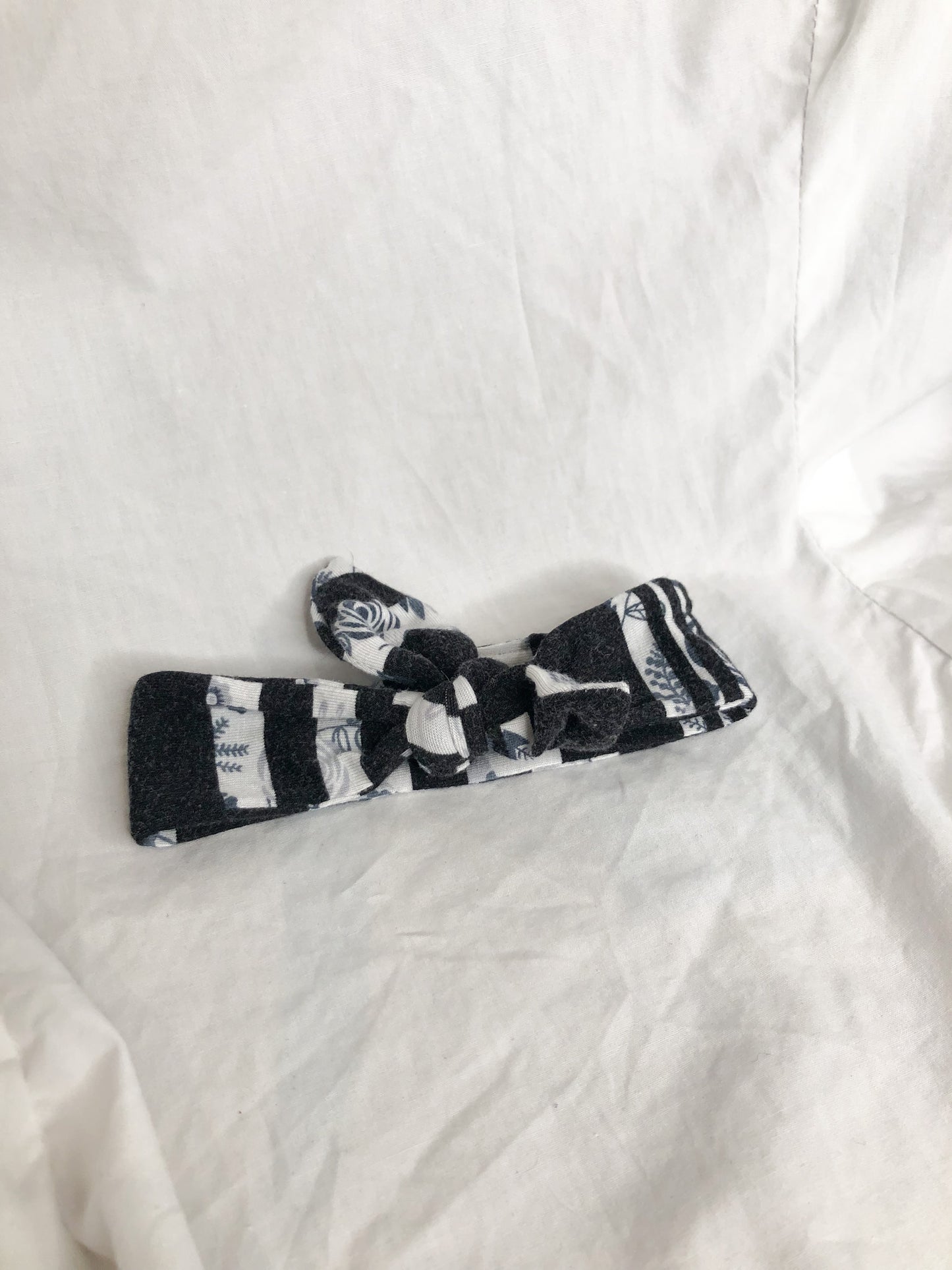 Black & Blue Floral Stripe Upcycled Grow-With-Me Baby Knot Headband