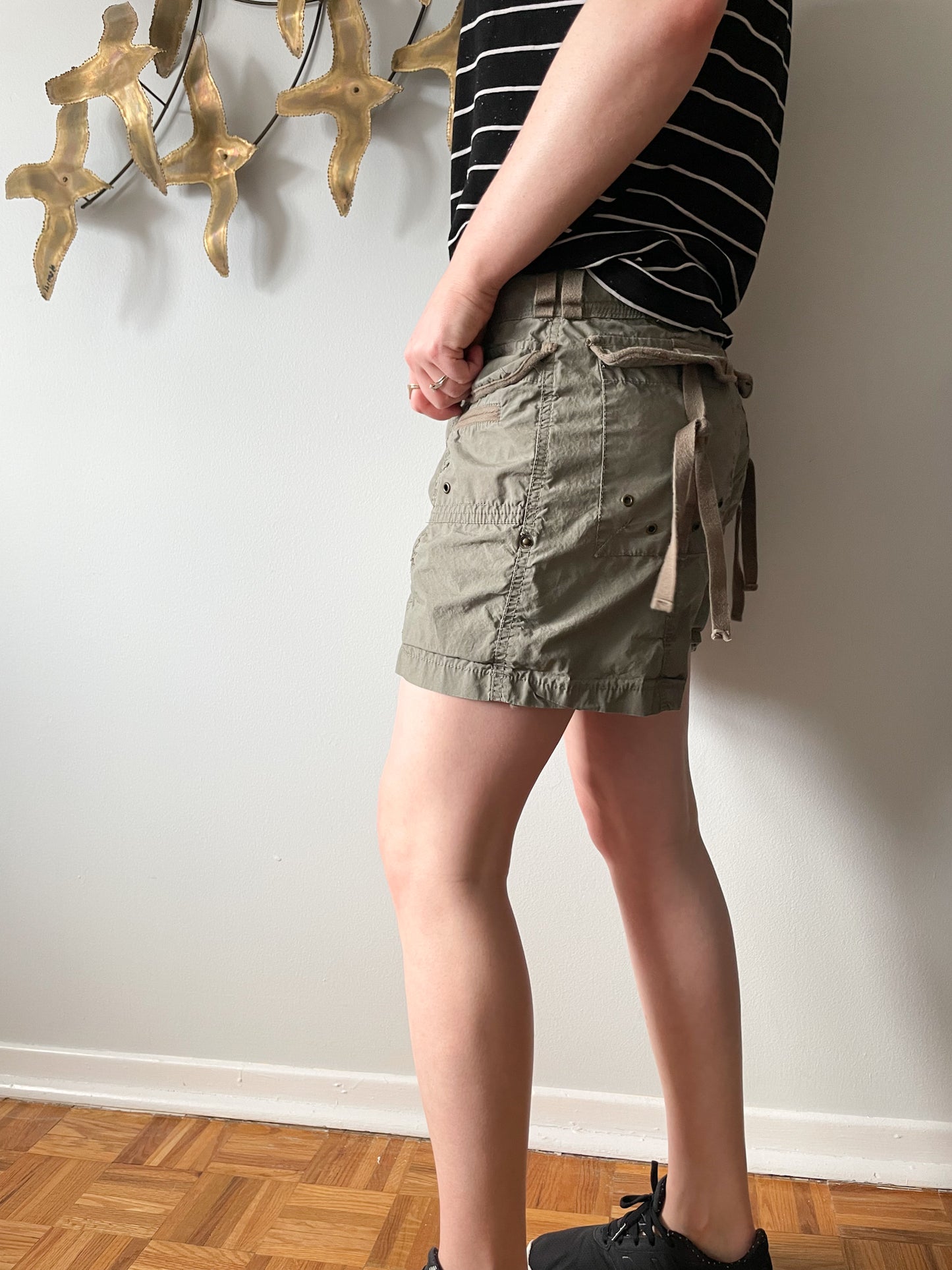 New Look Vintage Casual Olive Green Cotton Cargo Shorts - Large