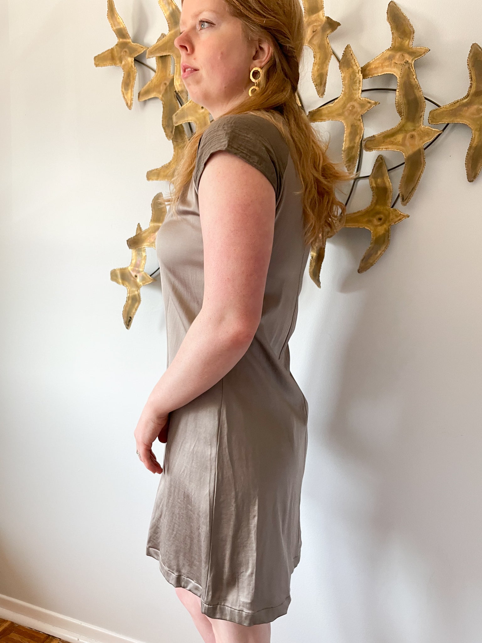 Turbine Lisa Drader Murphy Greige Satin Short Sleeve Shift Dress - Sma ...