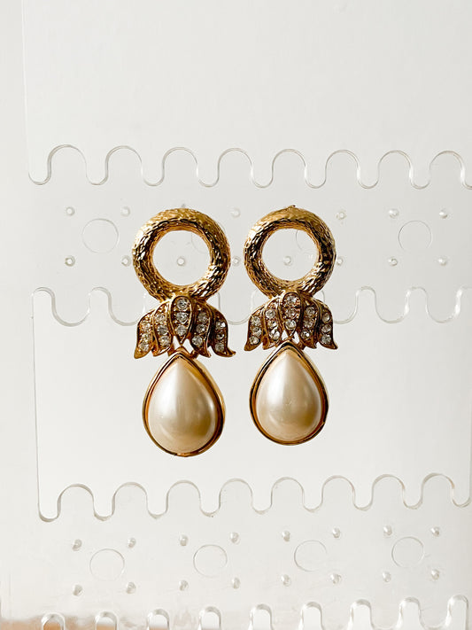 Gold Circle Wing Dangle Pearl Earrings