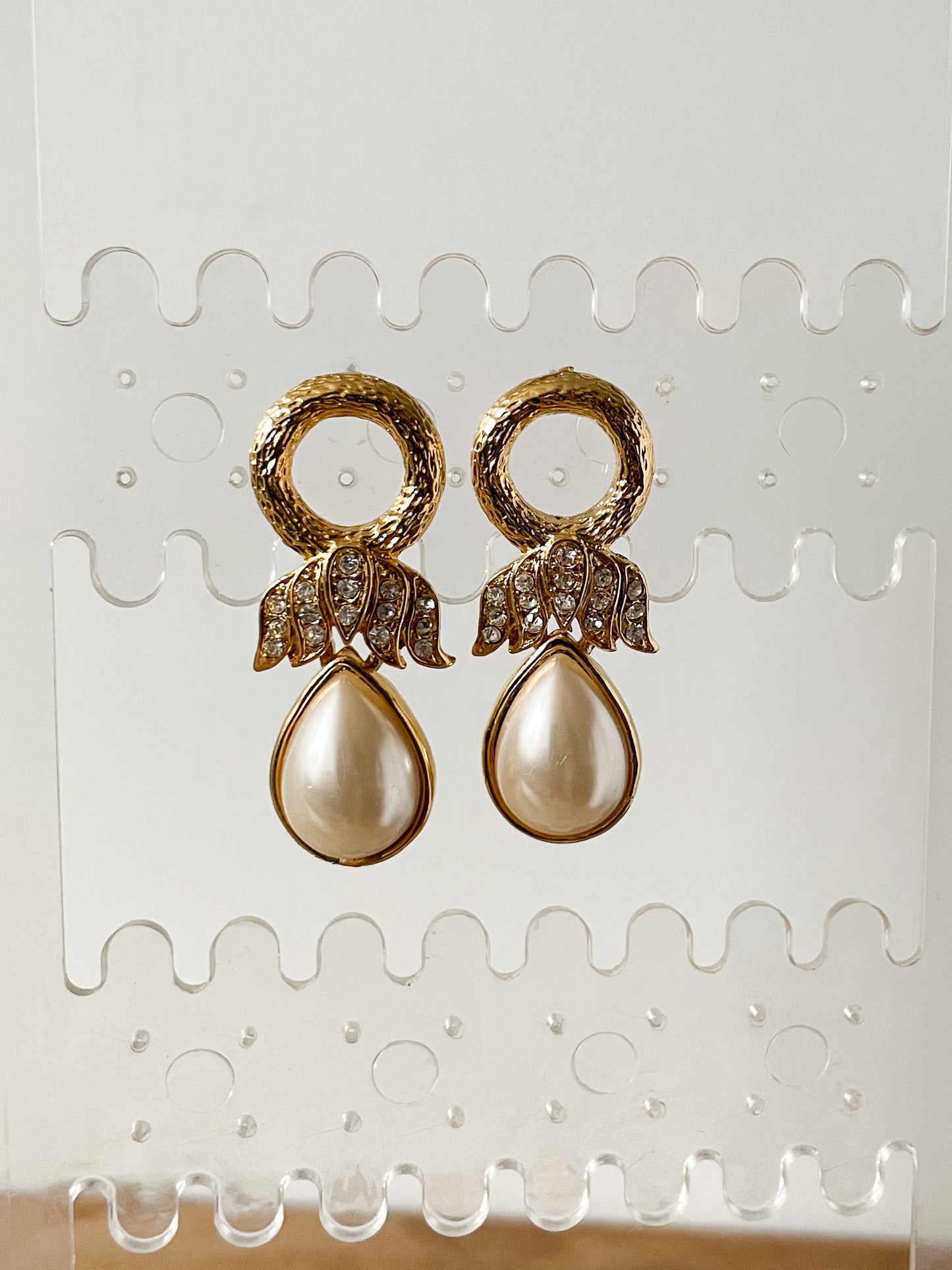 Gold Circle Wing Dangle Pearl Earrings