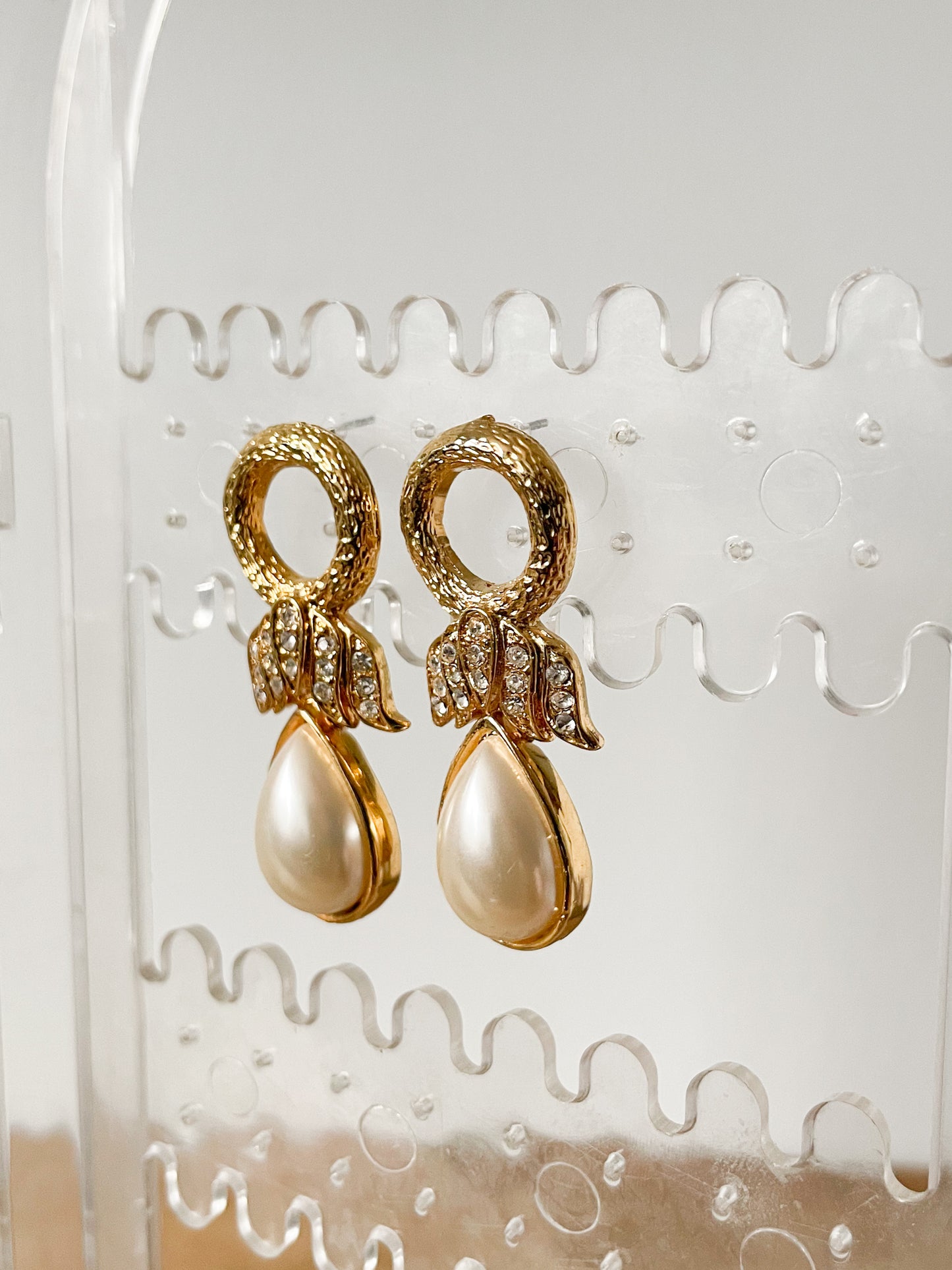 Gold Circle Wing Dangle Pearl Earrings