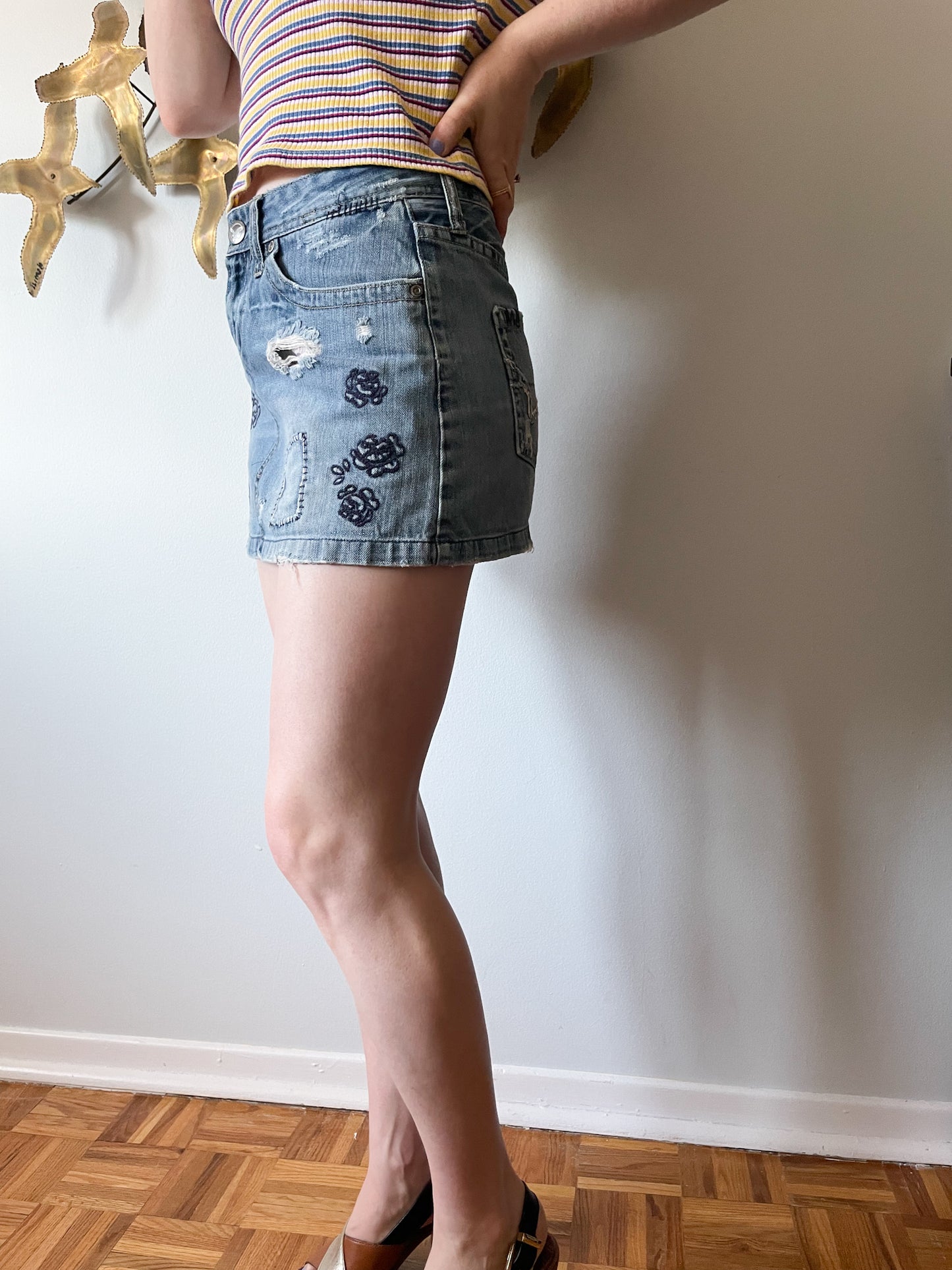 American Eagle Outfitters Distressed Embroidered Denim Mini Skirt - Size 4