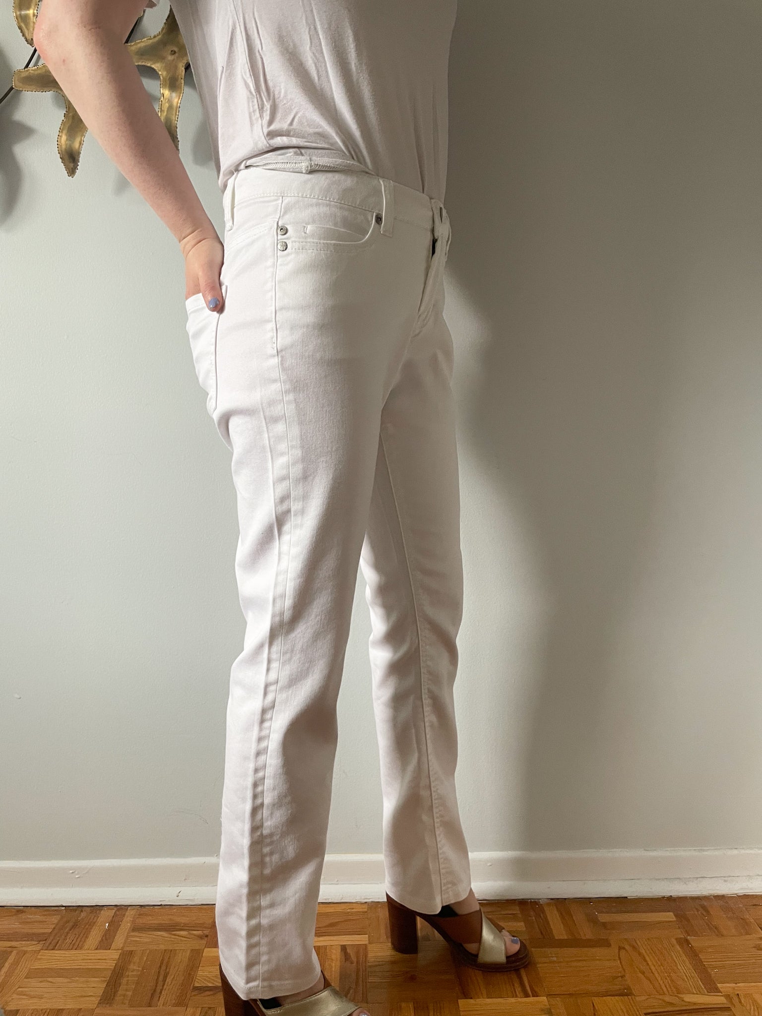 Lululemon Grey Two Toned Mid Rise Cropped Workout Straight Leg Capri Pants  - Size 6