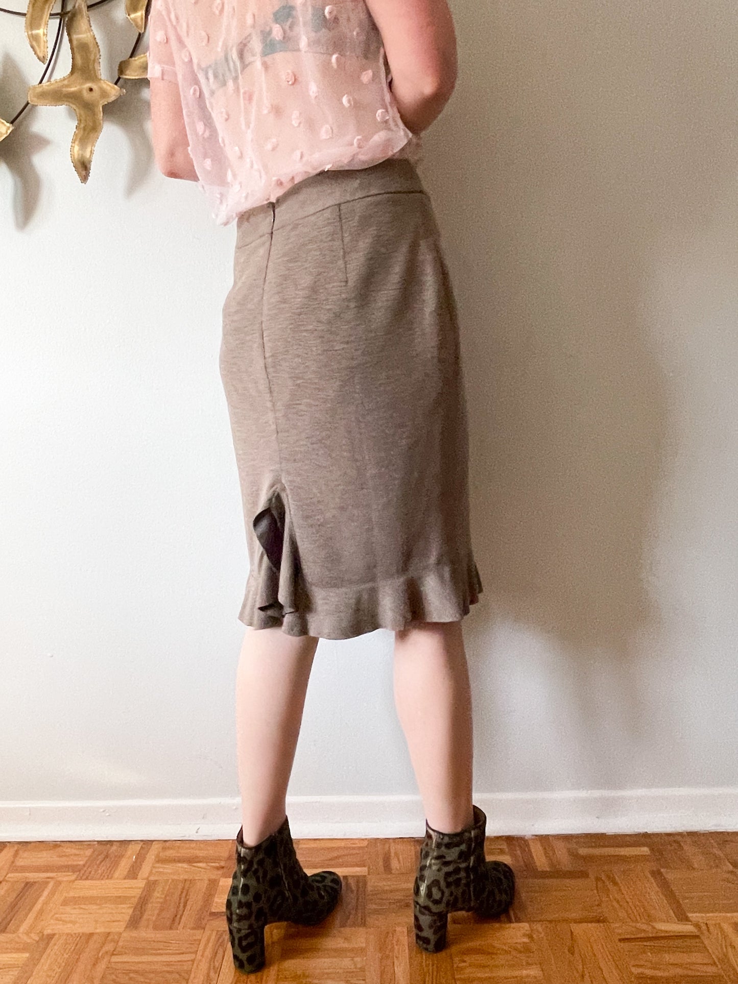 Ann Taylor Taupe Ruffle Hem Pencil Skirt - Size 6