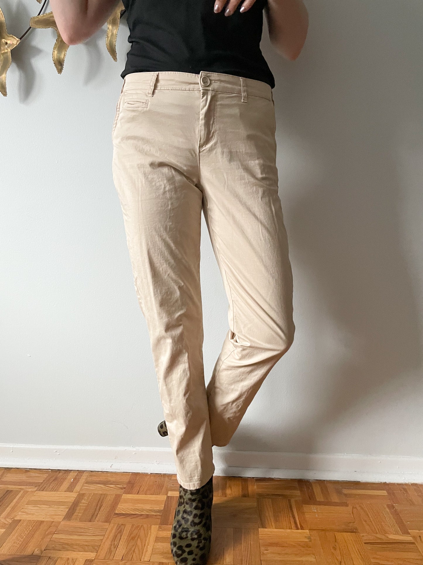 Beige Mid Rise Tapered Cotton Chino Pants - Size 4 Petite