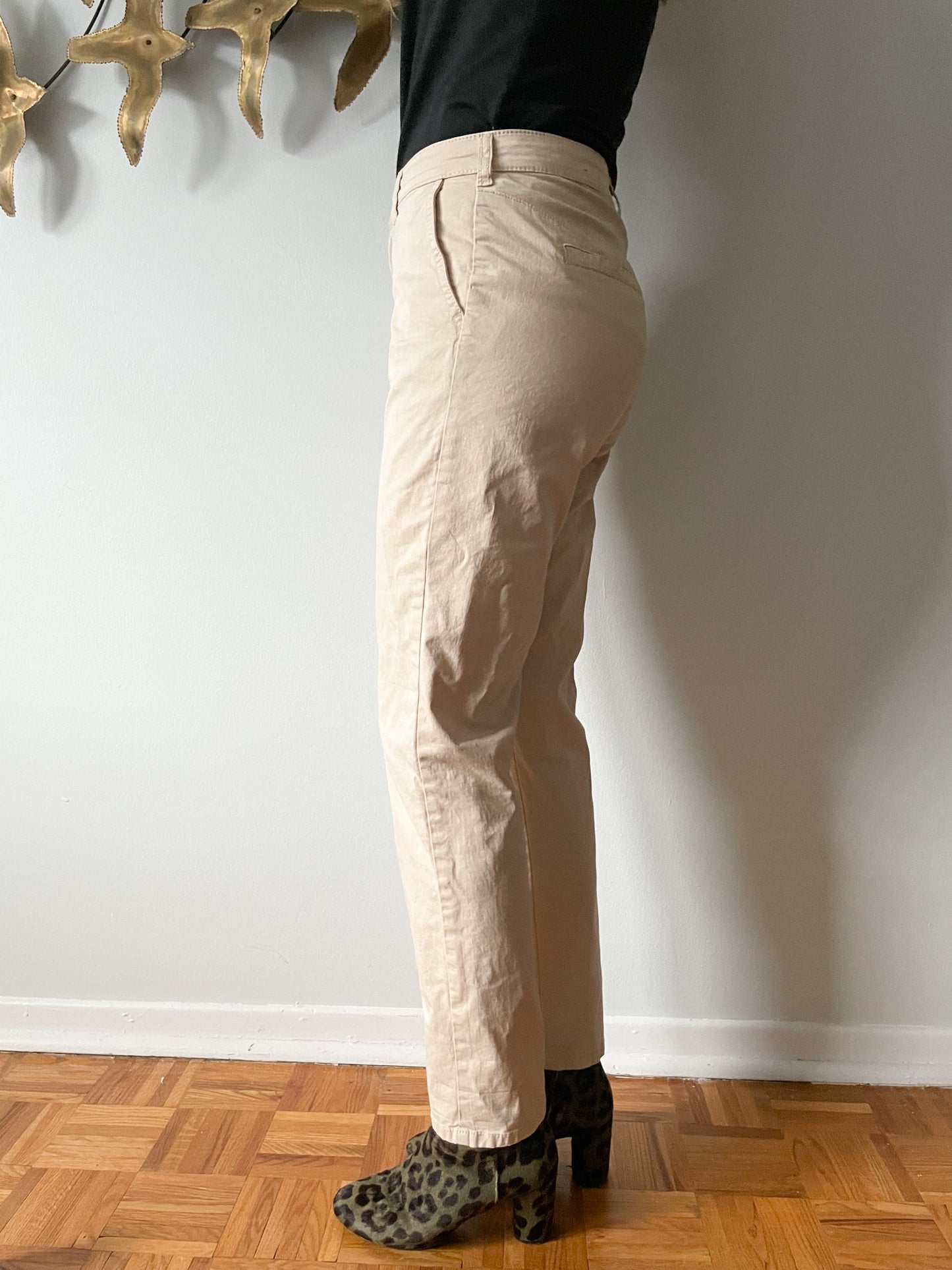 Beige Mid Rise Tapered Cotton Chino Pants - Size 4 Petite