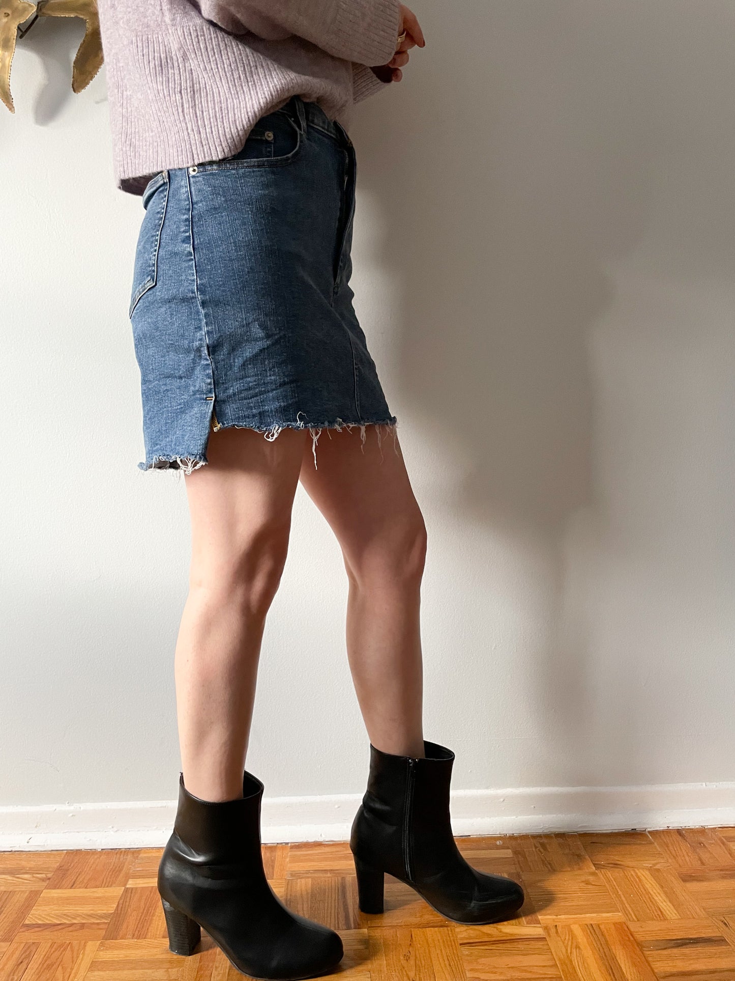 Aritzia Wilfred Free Cut Off Denim Hi Lo Hem Frayed Ends Jean Skirt - Size 8