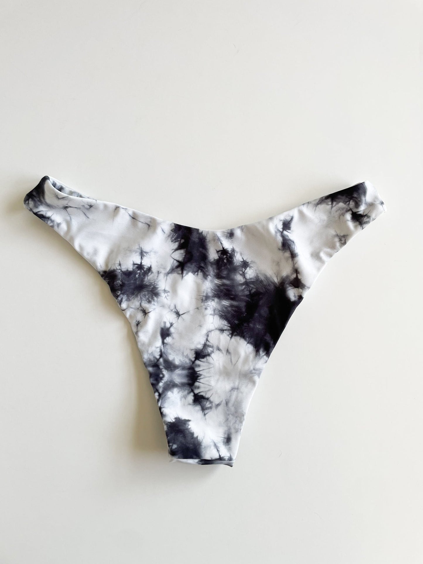 Zaful Grey Tie Dye High Rise Cheeky Bikini Swim Bottoms - Medium