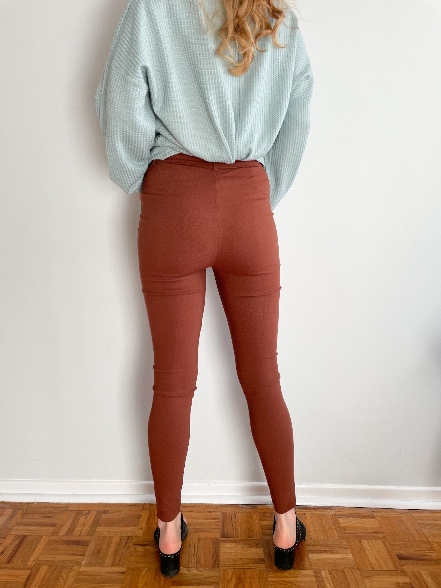 Ya Ya & Co. Burnt Orange High Rise Zipper Legging Pants - XS/S – Le Prix  Fashion & Consulting