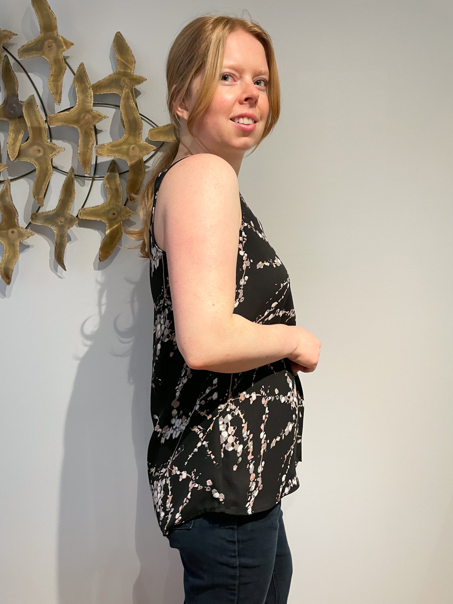 Daniel Rainn Black Blush Pussywillow Print V-Neck Top - Small