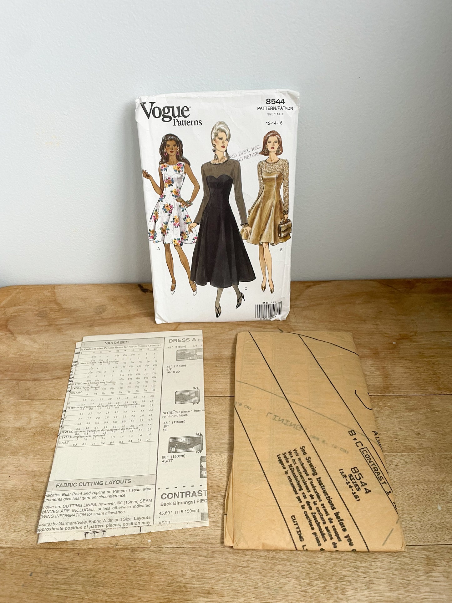 Vintage Vogue Pattern 8544 Sweetheart Fit and Flare Dress Pattern - S/M