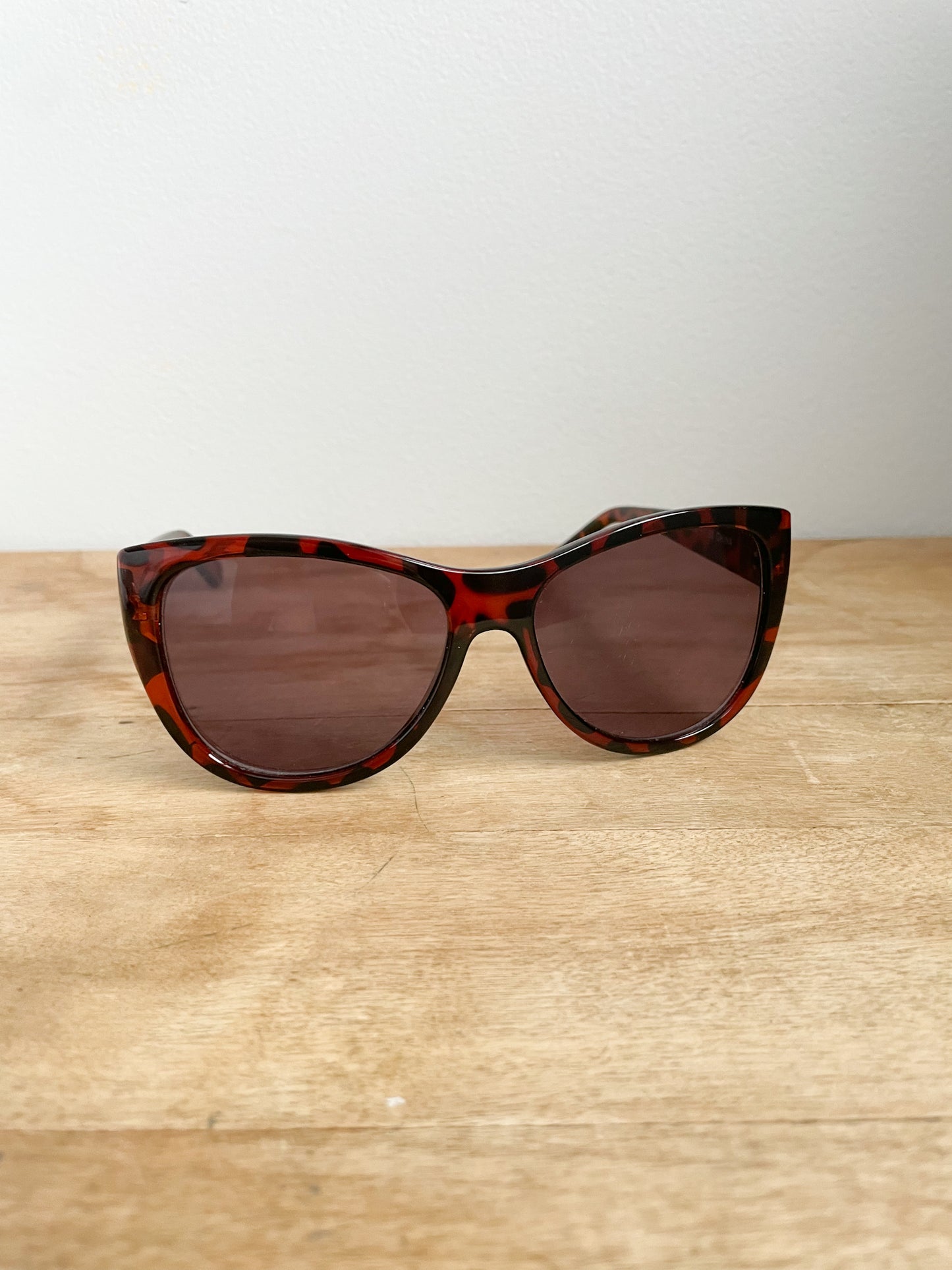 A. J. Morgan Brown Toirtoishell Reader Sunglasses - +1.50