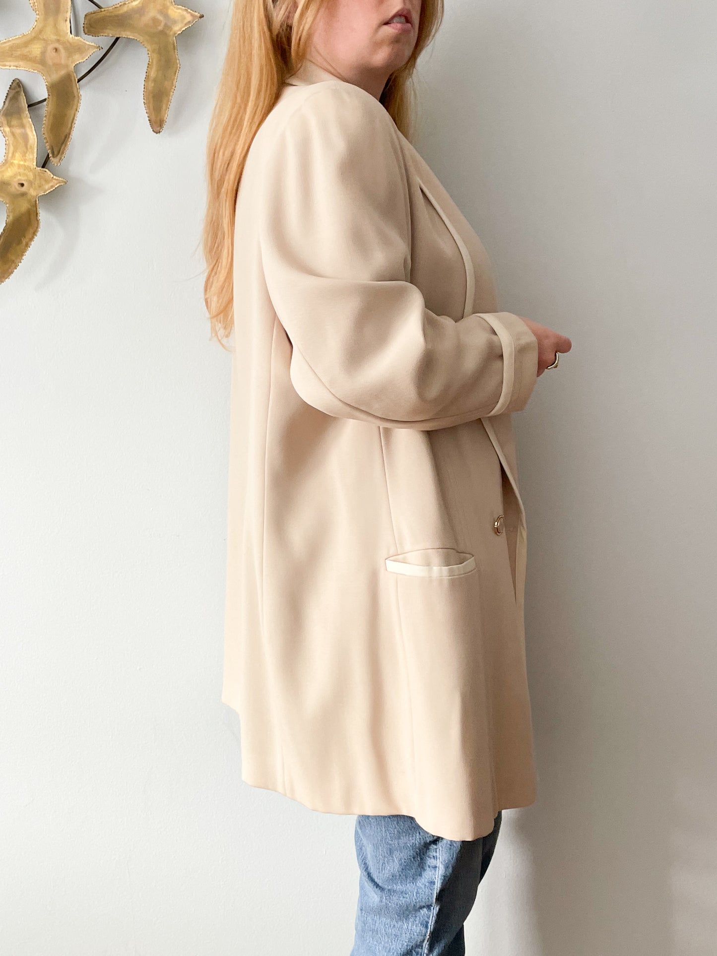 Vintage Peter Nygard 100% Wool Long Beige Blazer  - Size 16