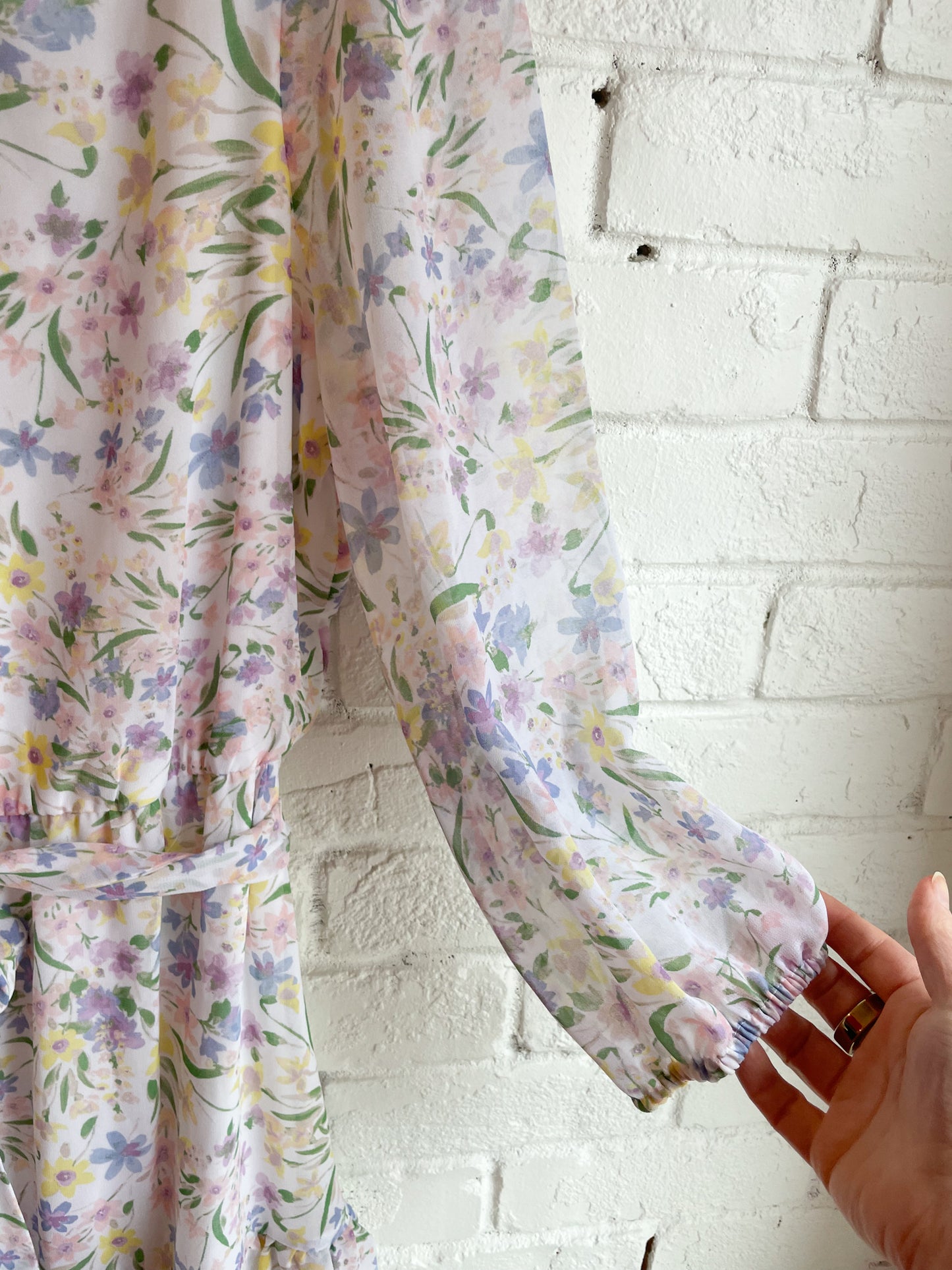 Calvin Klein Chiffon Pastel Floral Long Sleeve Tiered Dress NWT - Small