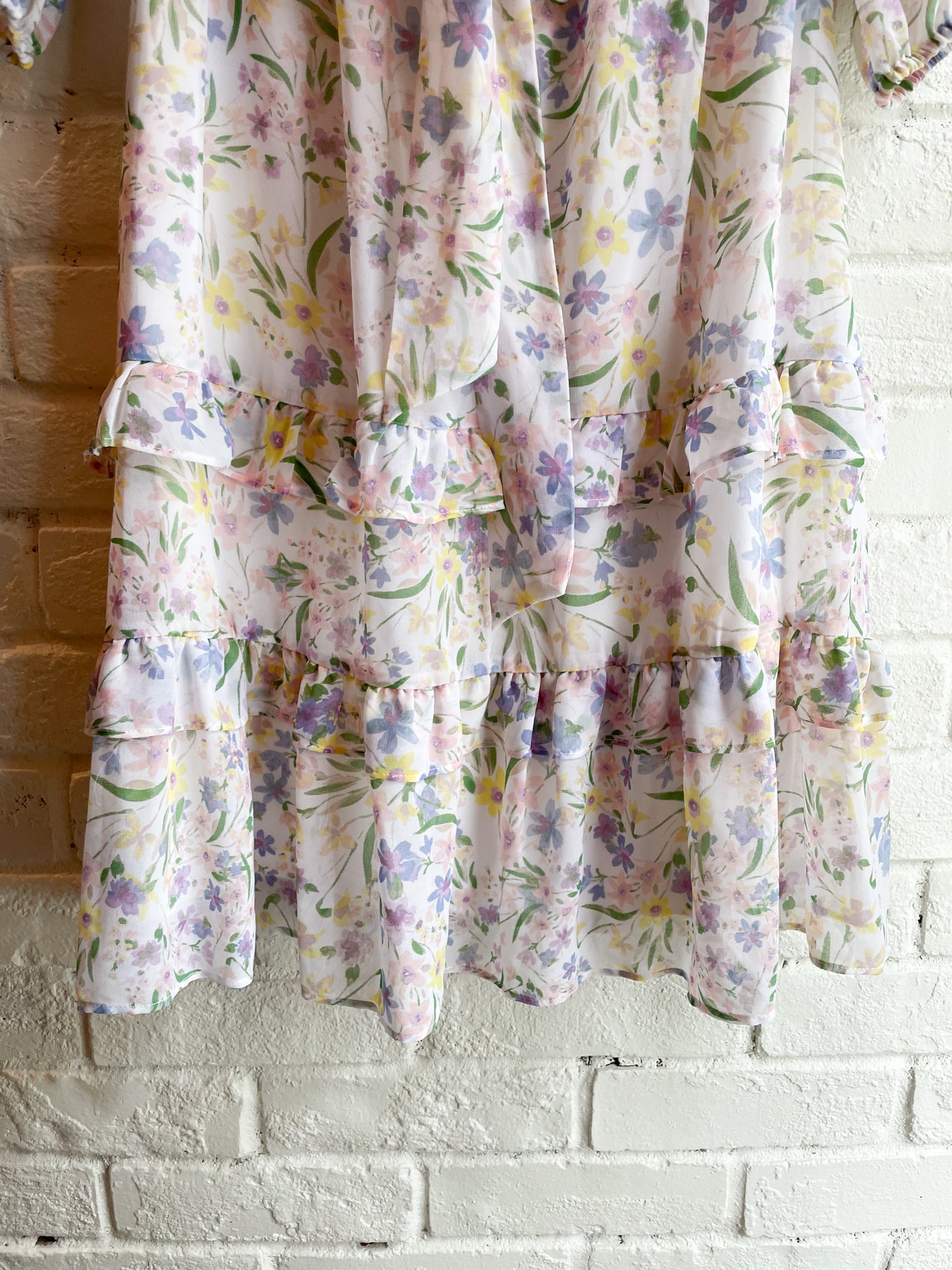 Calvin Klein Chiffon Pastel Floral Long Sleeve Tiered Dress NWT - Small