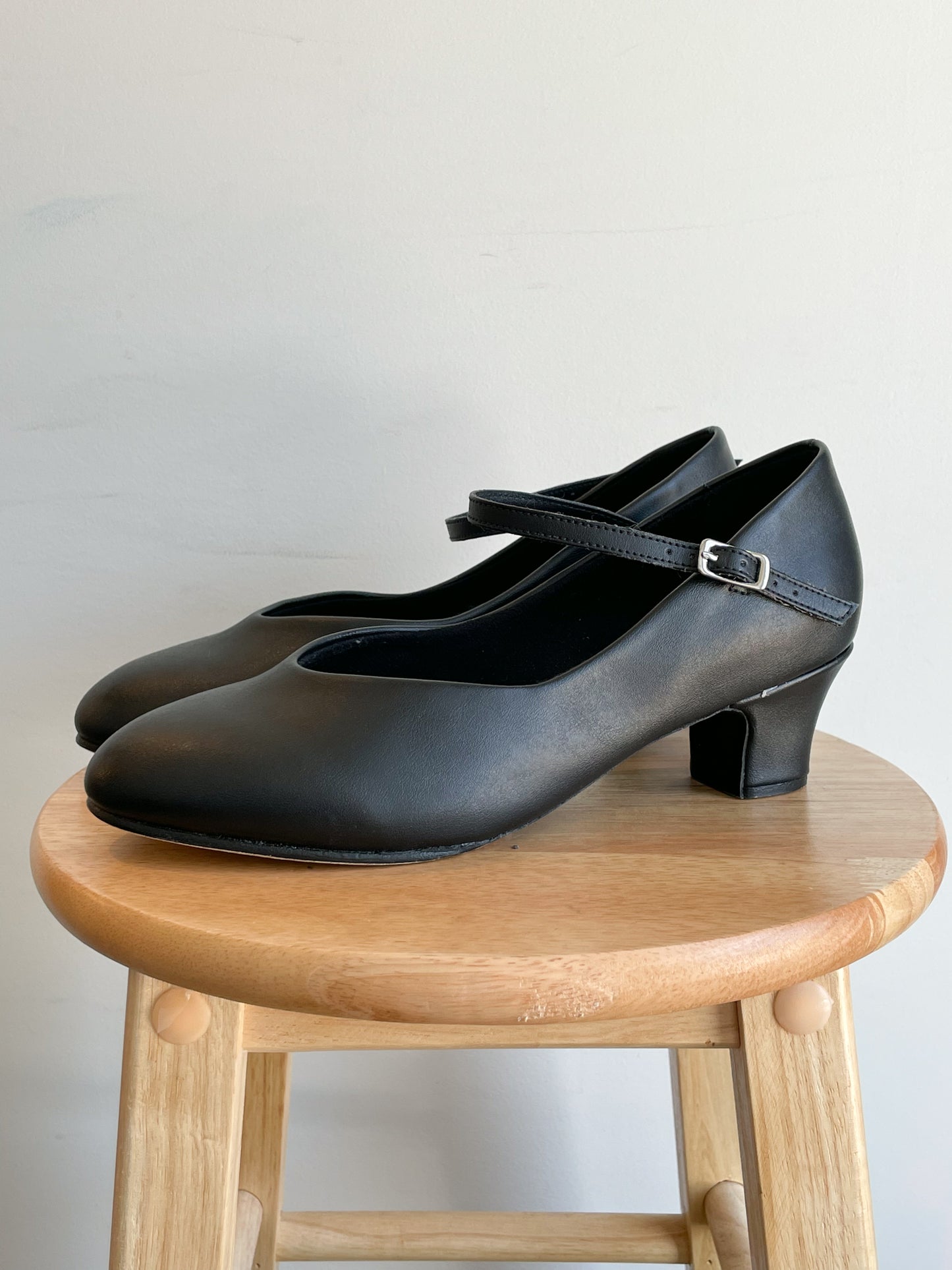 Bloch Black Ballroom Style Genuine Leather Mary Jane Heel with Strap - Size 9