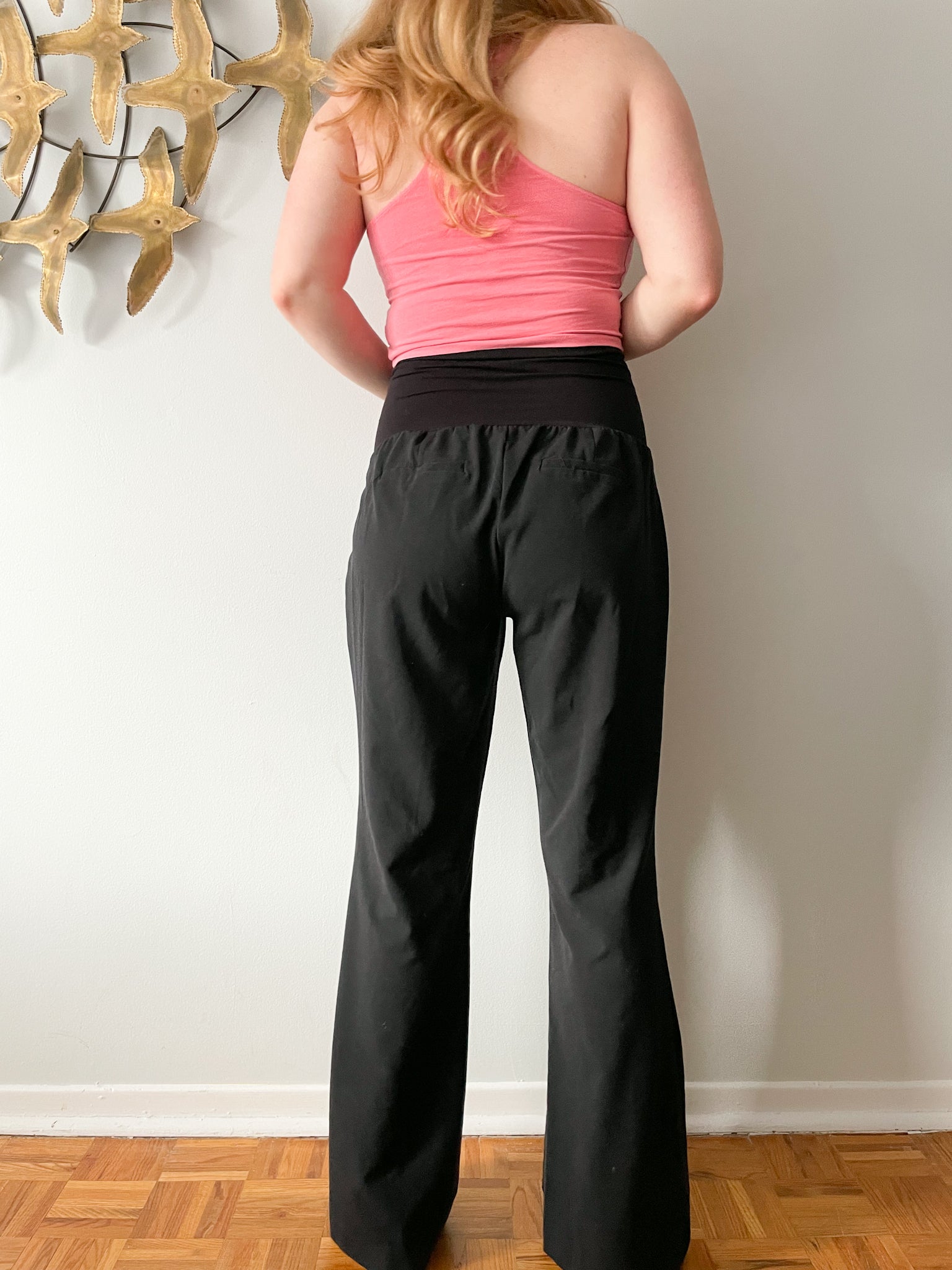 Motherhood Maternity Womens Secret Fit Belly Suiting Straight Leg Maternity  Pants : : Clothing, Shoes & Accessories