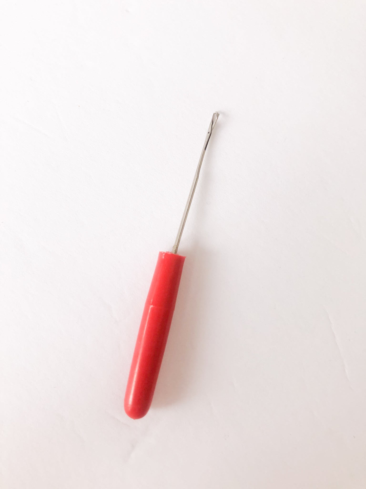 Knit Picker Pulled Fabric Saver Latch Hook Tool – Le Prix Fashion ...