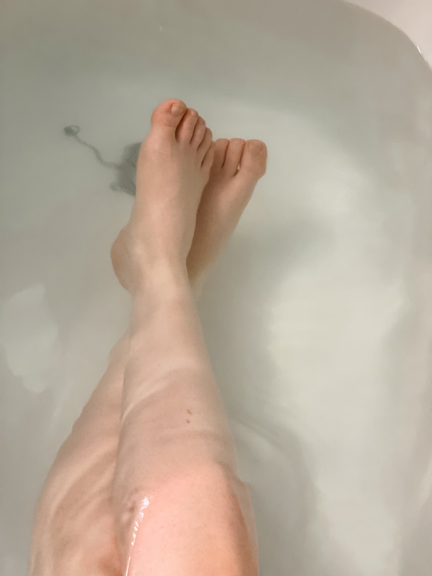 Well Natural Hydrating Bath Bombs - Eucalyptus