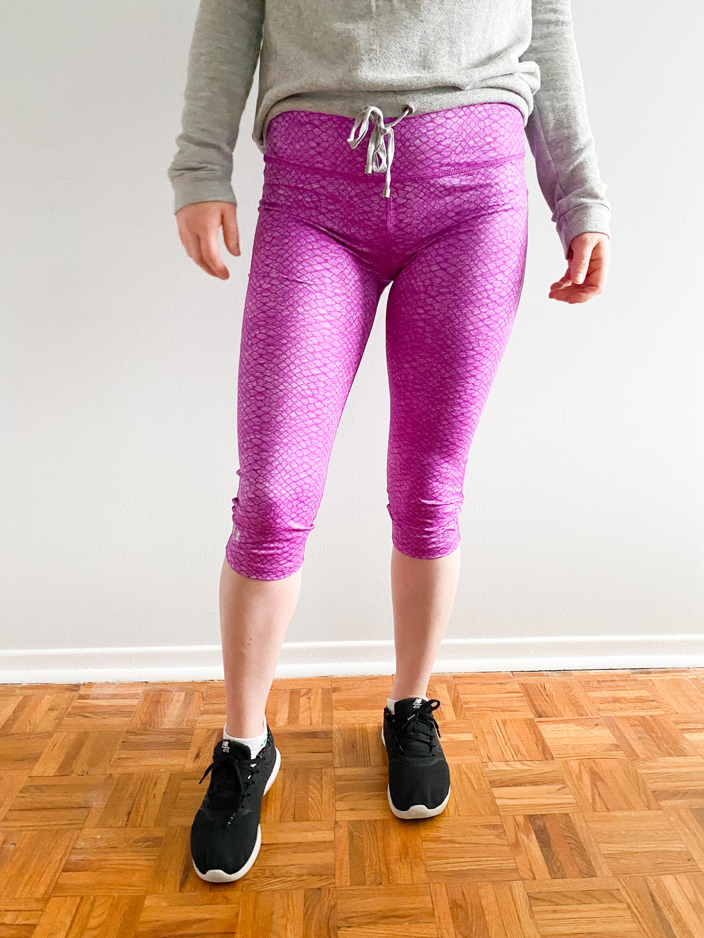 UA Fitted Heat Gear Purple Python Cropped Workout Leggings - Le Prix Fashion & Consulting