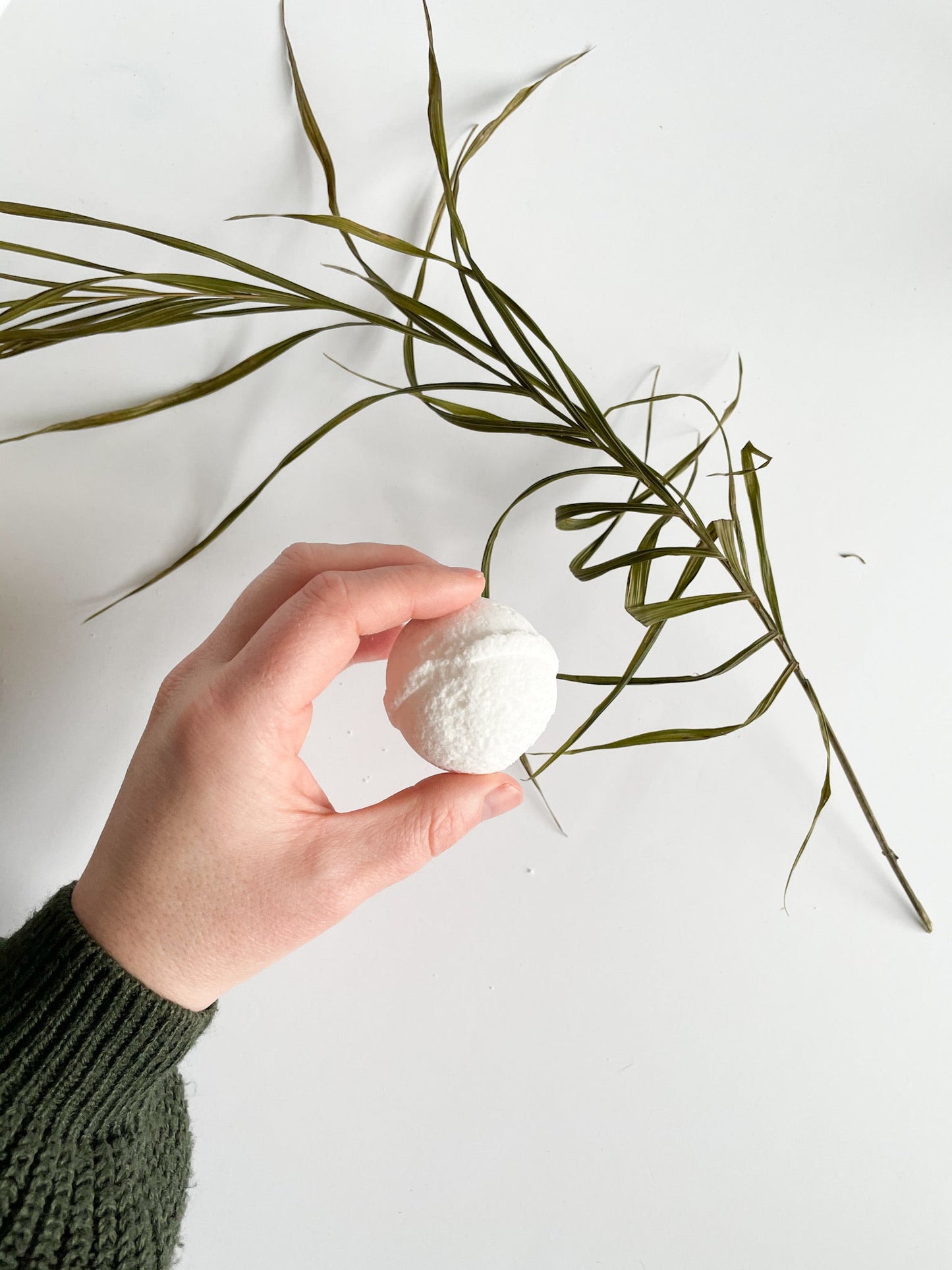 Relax Natural Hydrating Bath Bombs - Lavender Bergamot