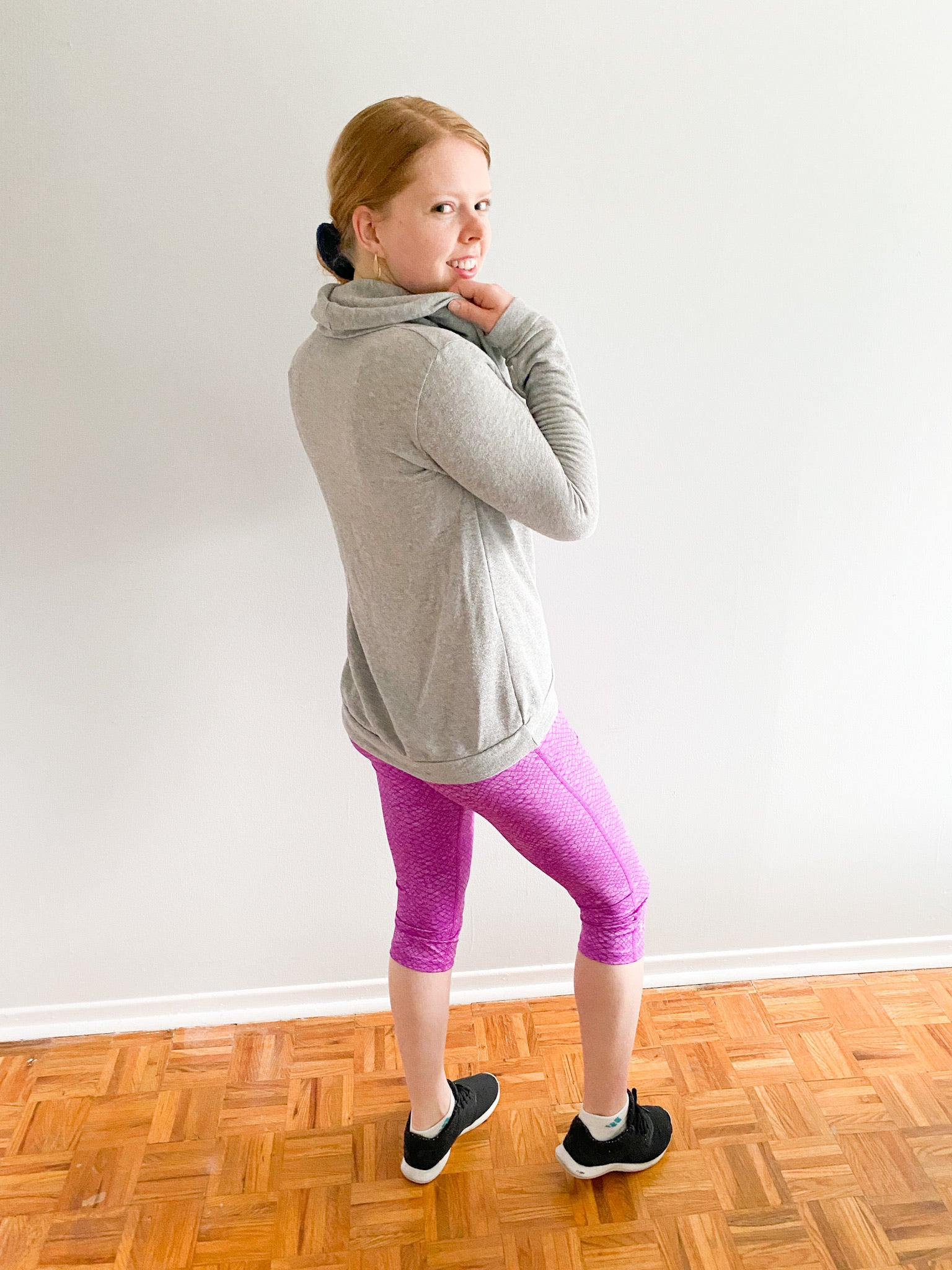UA Fitted Heat Gear Purple Python Cropped Workout Leggings - Le Prix Fashion & Consulting