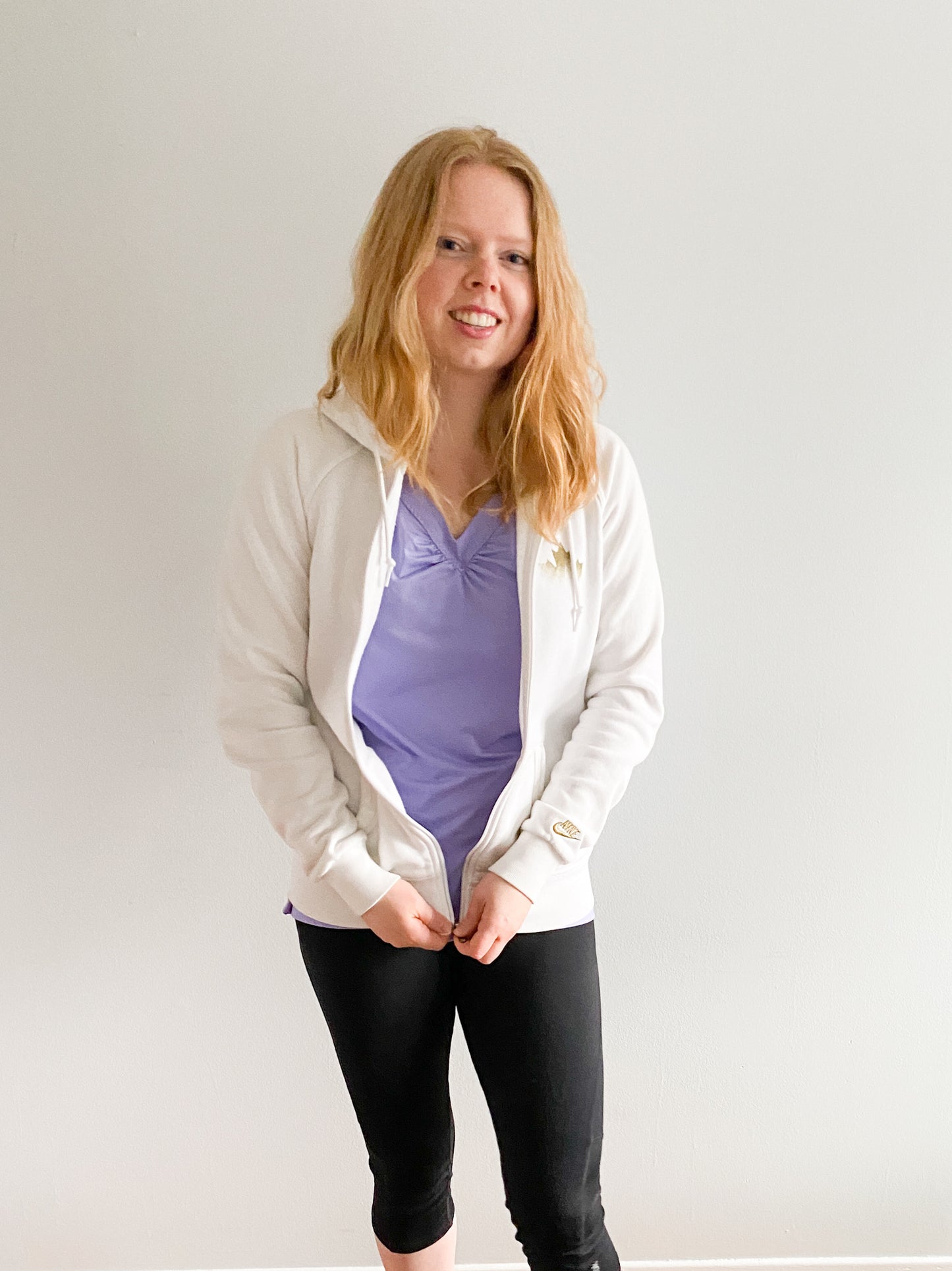 Nike White Cotton Blend Zip Up Hoodie Sweater - Le Prix Fashion & Consulting