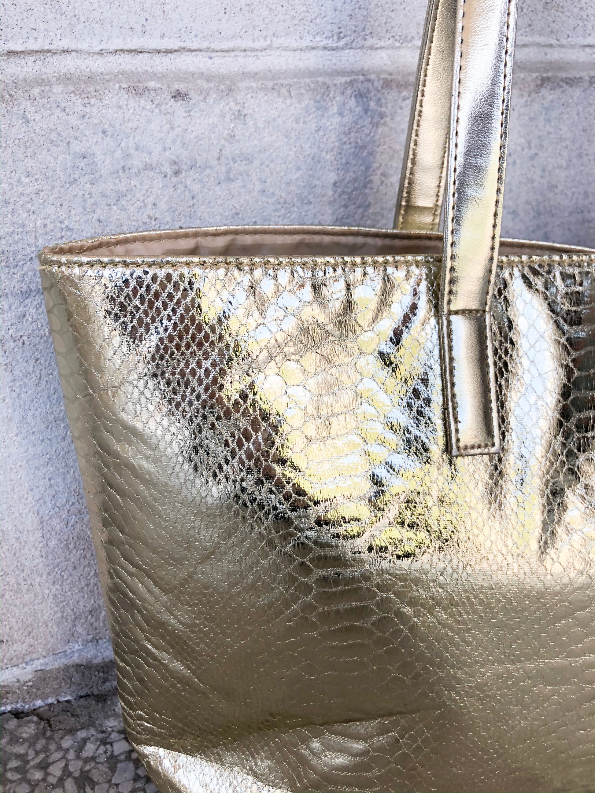 Gold Python Tote Bag - Le Prix Fashion & Consulting