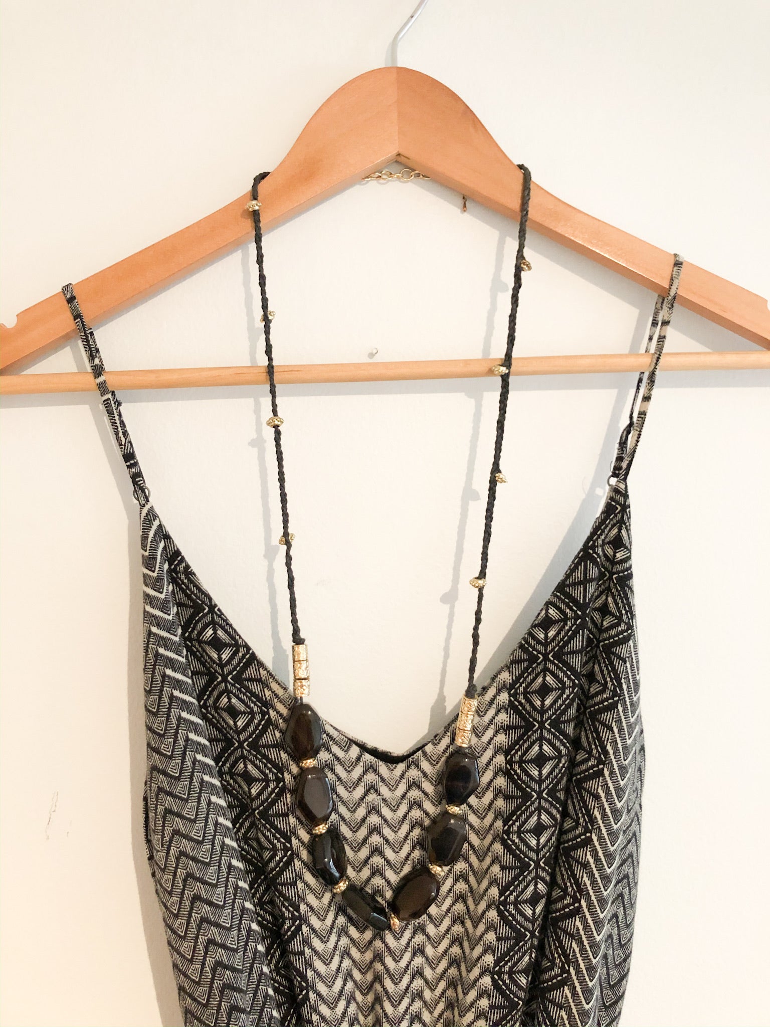 Boho Long Black Stone and Gold Bead Rope Necklace - Le Prix Fashion & Consulting